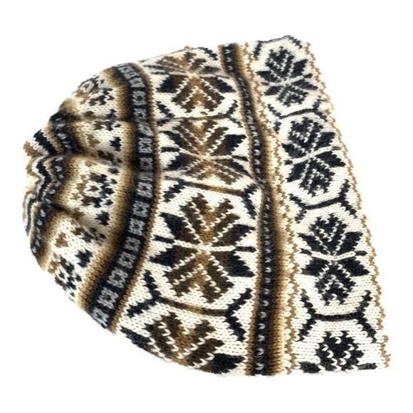 Classic Alapaca Hat One Size - Picture 10 of 13